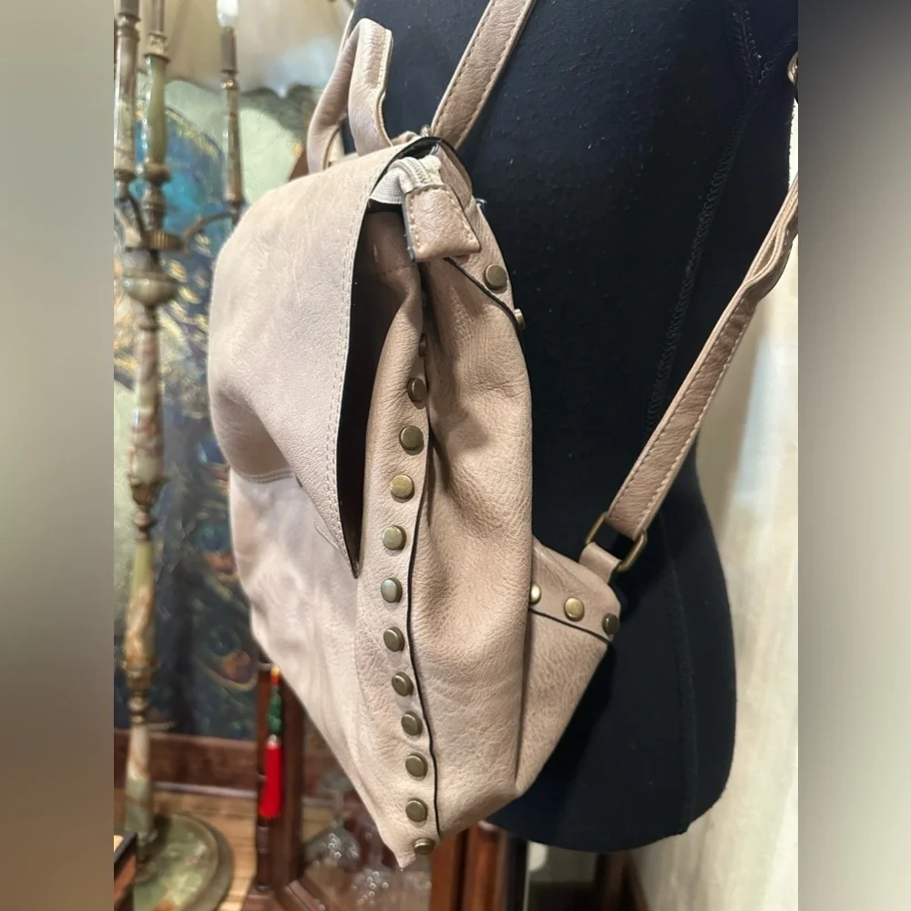 Jen & Co Bex Vegan Distressed Backpack